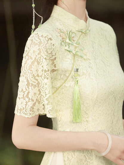 The cheongsam of a tea artists