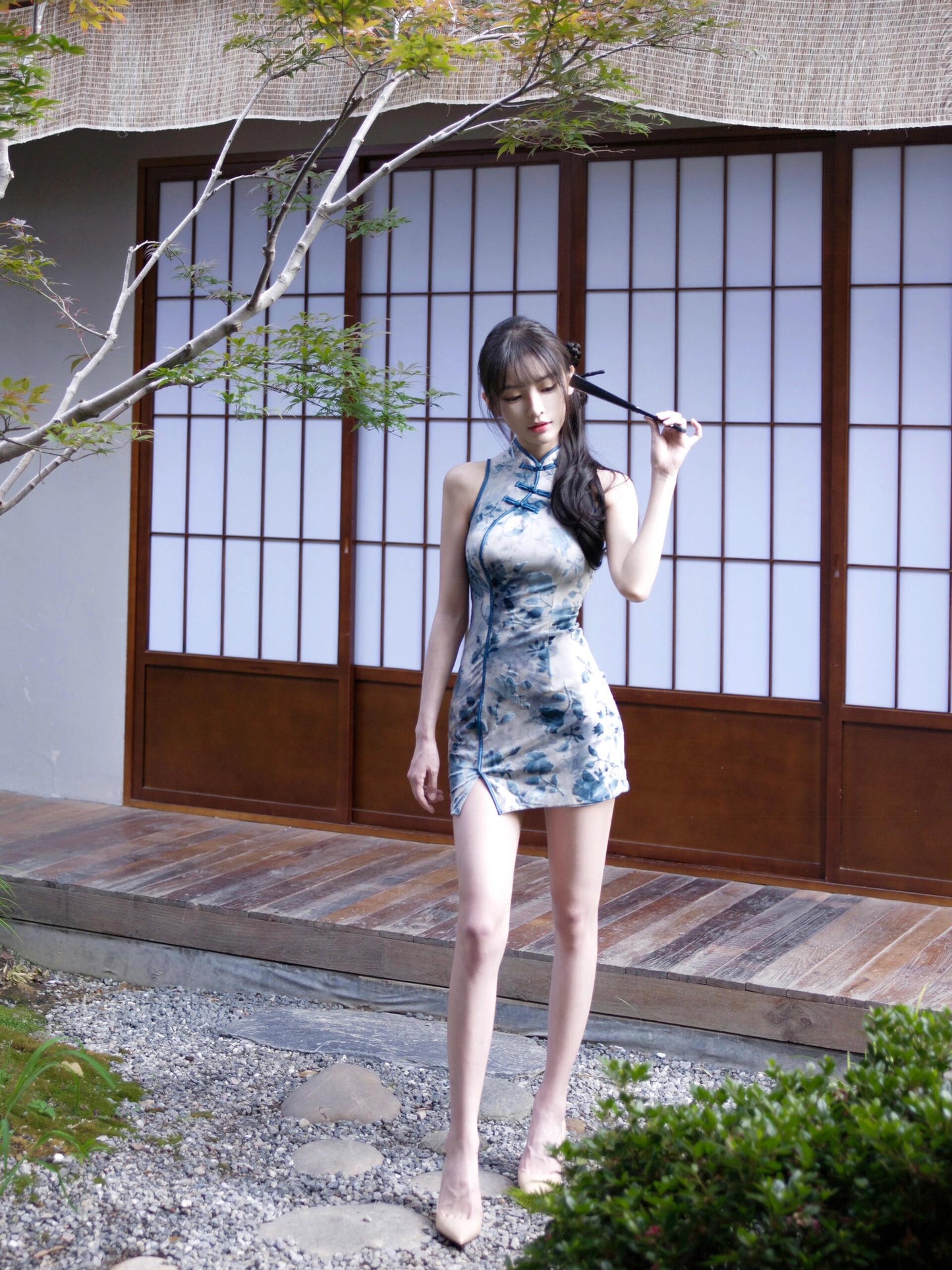 The cheongsam of a tea artist